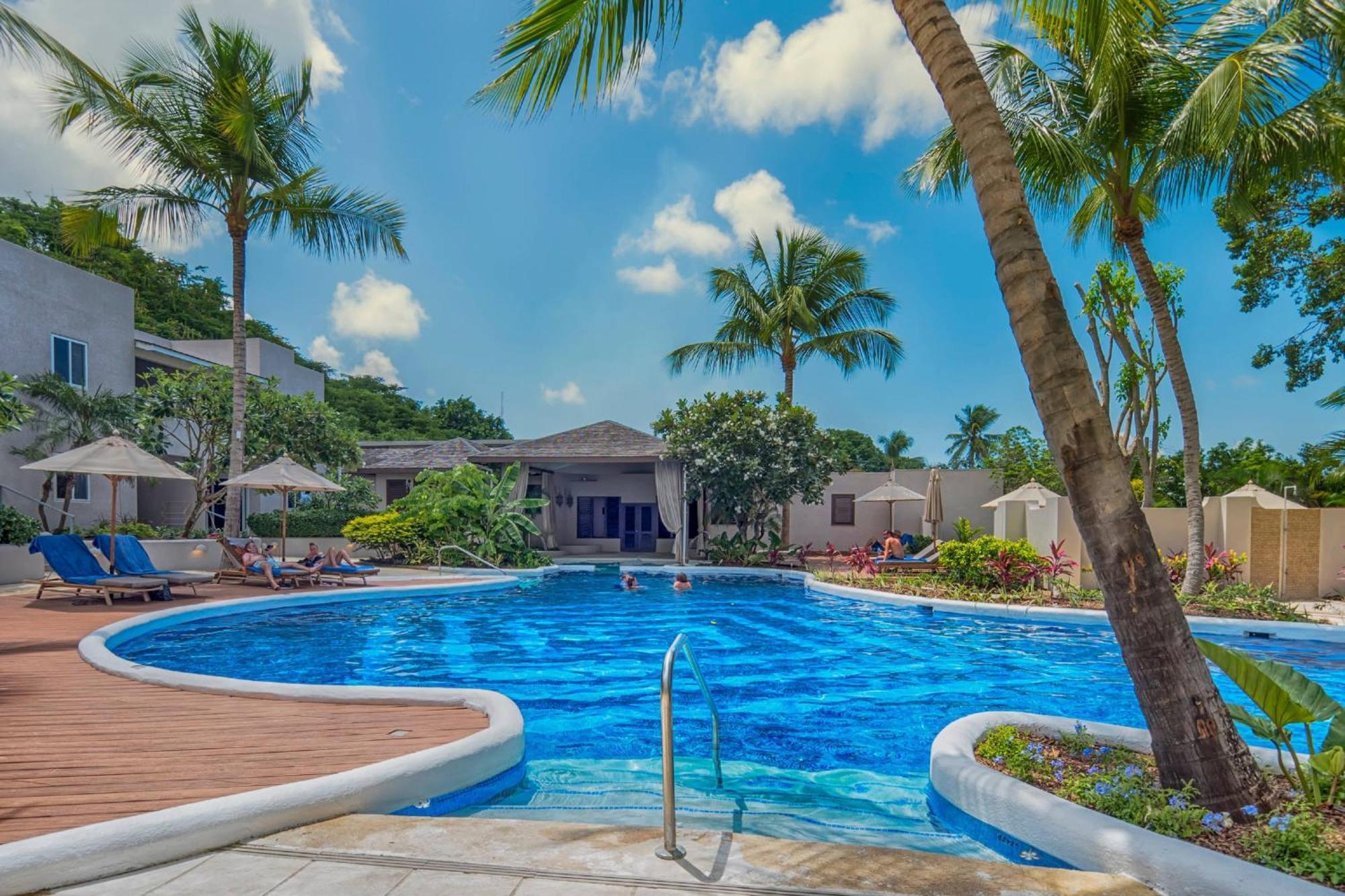 Waves Resort & Spa, Barbados, An Autograph Collection All-Inclusive Resort Сент-Джеймс Экстерьер фото