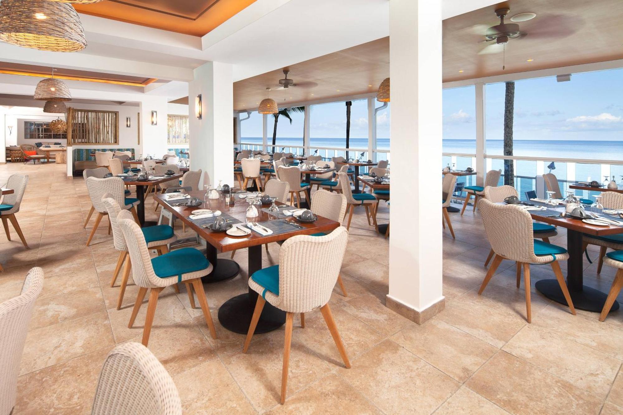 Waves Resort & Spa, Barbados, An Autograph Collection All-Inclusive Resort Сент-Джеймс Экстерьер фото